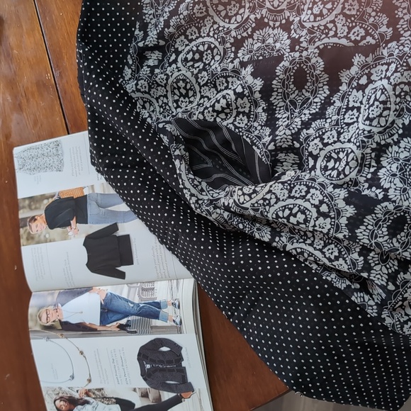 Cabi S'17 Dot Jacket #5156 - Picture 5 of 5